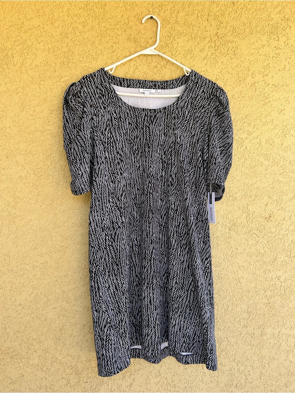 Chico’s Zenergy Black White Abstract Print French Terry Dress Size 2/Large NWT